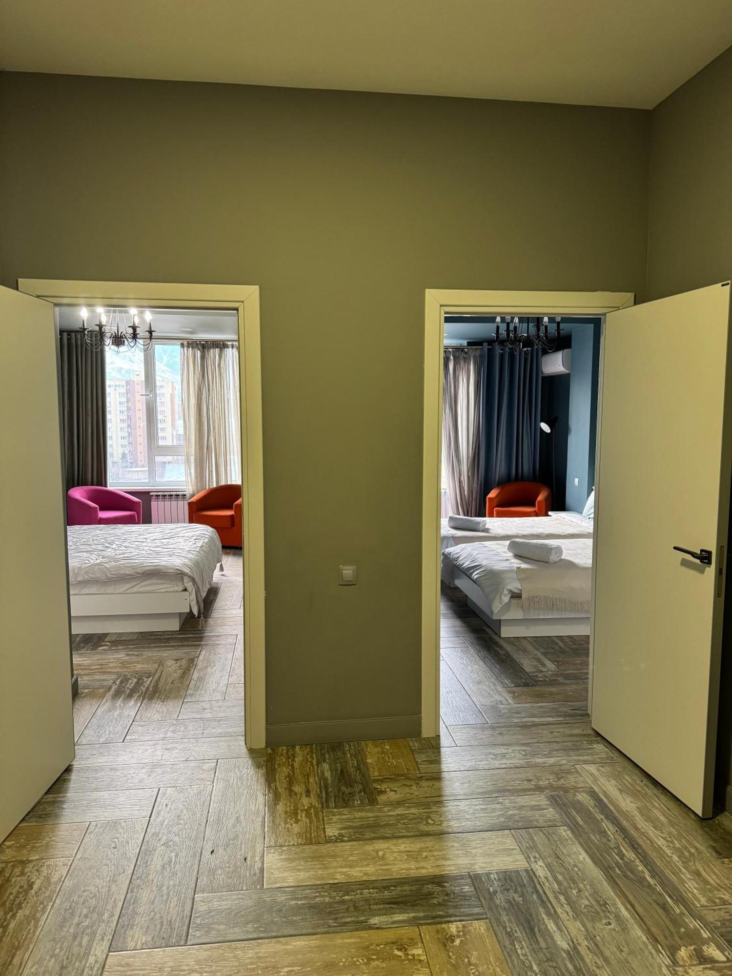Middle Deer Cave In Urban Apartment Almaty