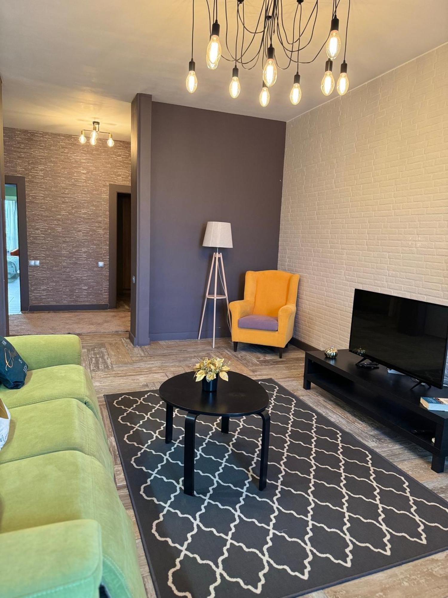 Apartment Middle Deer Cave In Urban Almaty