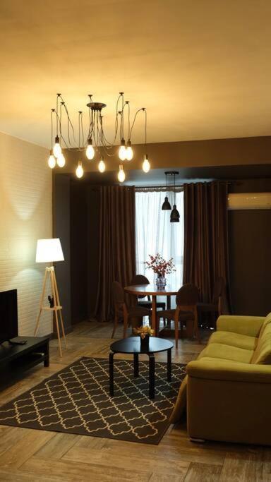 Apartment Middle Deer Cave In Urban *
